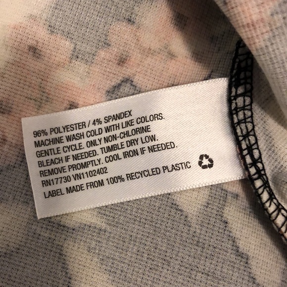 ❣️ 2 for $15❣️Xhilaration peplum scoop neck top, small fitting - Picture 5 of 5